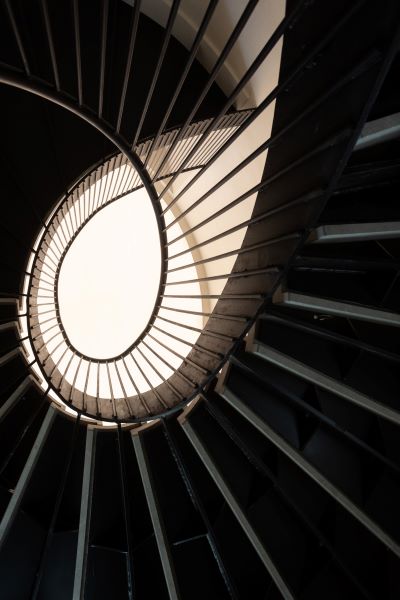 1.Carsten Höller, Venice Inclined Oval Staircase, 2024, installation view, ph. Massimo Pistore, courtesy Berggruen Arts & Culture-